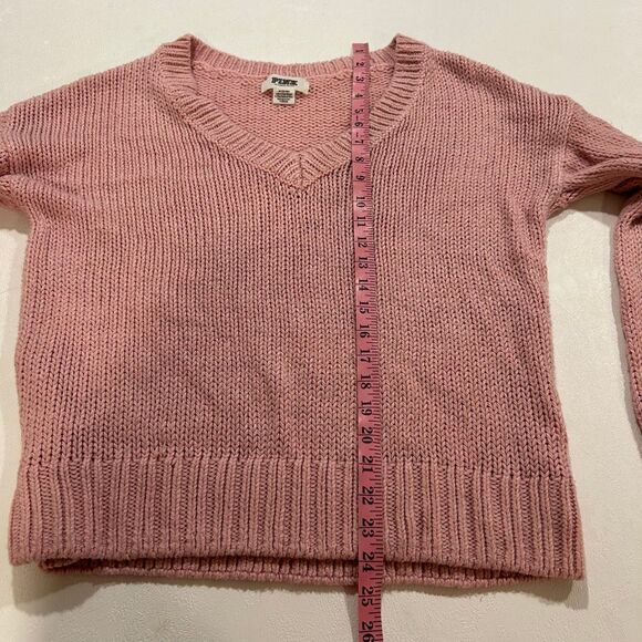 PINK Victoria’s Secret Women’s Medium Pink Chunky Knit V-Neck Sweater - Picture 5 of 5